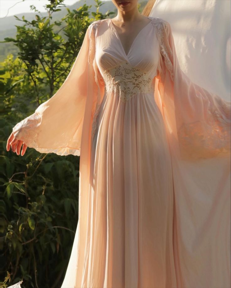 Pretty Night Gowns, White Night Gown Aesthetic, Princess Nightgown Vintage, Long Nightgowns For Women, Medieval Nightgown Princesses, Queen Nightgown, Medieval Sleepwear, 1912 Fashion Women, Nightgown Aesthetic