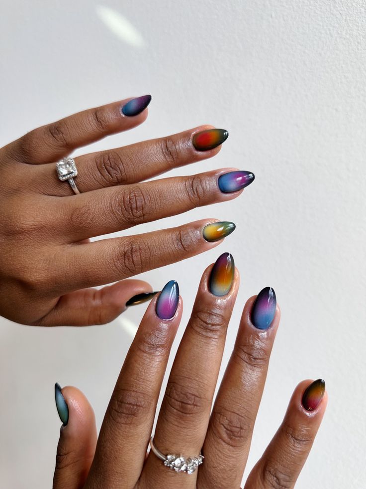 Aura Nail Designs, Aura Nail, Nails Aura, Aura Gradient, Aura Nails, Retro Nails, Viral On Tiktok, Eye Nails, Cat Eye Nails