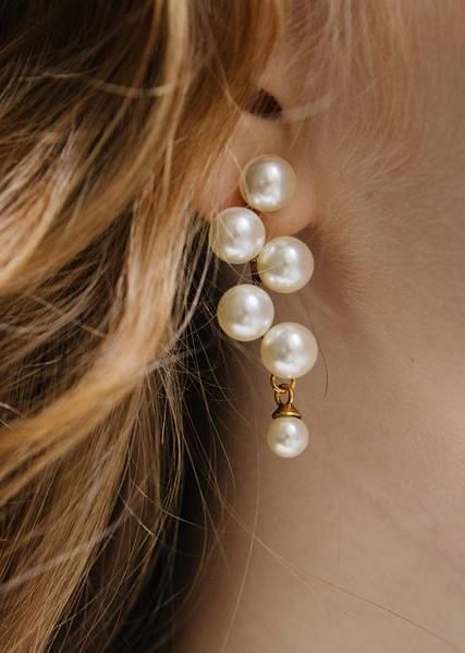 Marcella Earring – Jennifer Behr LLC Pearl Hair Accessories, Feminine Earrings, Luxury Hair Accessories, Pearl Headpiece, Metal Choker, Hair Accessories Pearl, Jennifer Behr, Pearl Collection, Indian Earrings