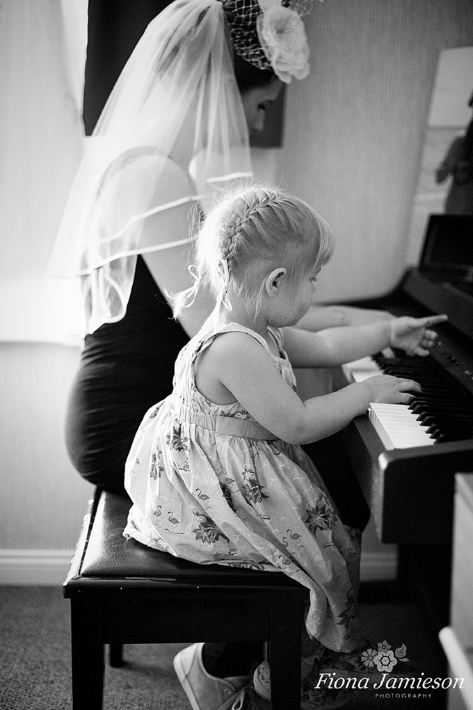 Mum and daughter picture playing piano. Mom And Daughter Playing, Mother Daughter Wedding Photos, Daughter Picture, Mother Daughter Wedding, Mum And Daughter, Piano Art, Mom And Daughter, Playing Piano, Girl Guides