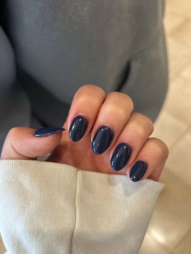 Navy Nails Almond, Navy Nails, Plain Nails, Smink Inspiration, Casual Nails, Makijaż Smokey Eye, Nails Almond, Nail Jewelry, Nails Summer