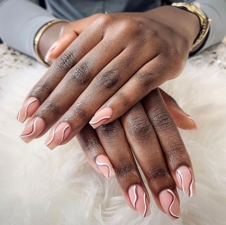 Brown Squiggle Nails, Nude Swirl Nail Designs, Nail Art Black Women, Squiggle Line Nails, Gorgeous Nails Winter, Nude Pink Nails With Design, Squiggly Line Nails, Bedroom Ideas Man, Swirl Nails Coffin