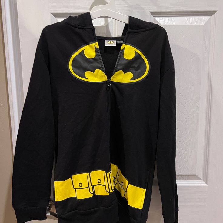 Black Batman Hoodie For Older Kids New With Tags. Black Hooded School Hoodie, Black Hooded Hoodie For School, Casual Black Hoodie For School, Black Long Sleeve Sweatshirt For School, Black Sweatshirt For School In Fall, Black Fall Sweatshirt For School, Black Sporty Sweatshirt For School, Batman Hoodie, Black Batman