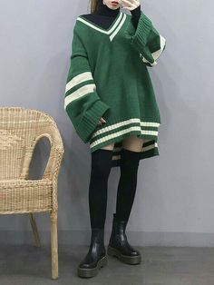 Sweater Reference, Clothes Korean Style, Korean Girl Fashion, Ulzzang Fashion, Korea Fashion, Kawaii Clothes, Mode Vintage, Korean Outfits, Oversized Sweater