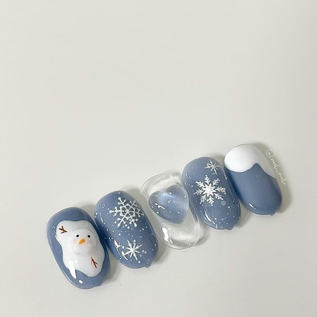 Christmas Nail Art Designs 2023, Nail Art Christmas Designs, Nail Designs Xmas, Hoilday Nails, Famous Nails, Easy Christmas Nail Designs, Nail Designs For Christmas, Nail Christmas, Nail Art Noel