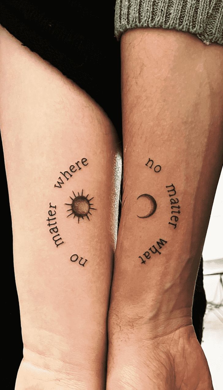 two people with matching tattoos on their arms that say, where there is no planet or sun