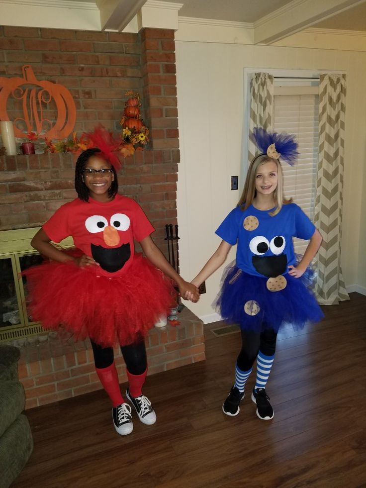 Halloween Duo Costumes, 2 Person Halloween Costumes, Costumes Faciles, Halloween Duo, Cookie Monster Costume, Costumes For Work, Makeup Zombie, Meme Costume, Halloween Costumes For Work