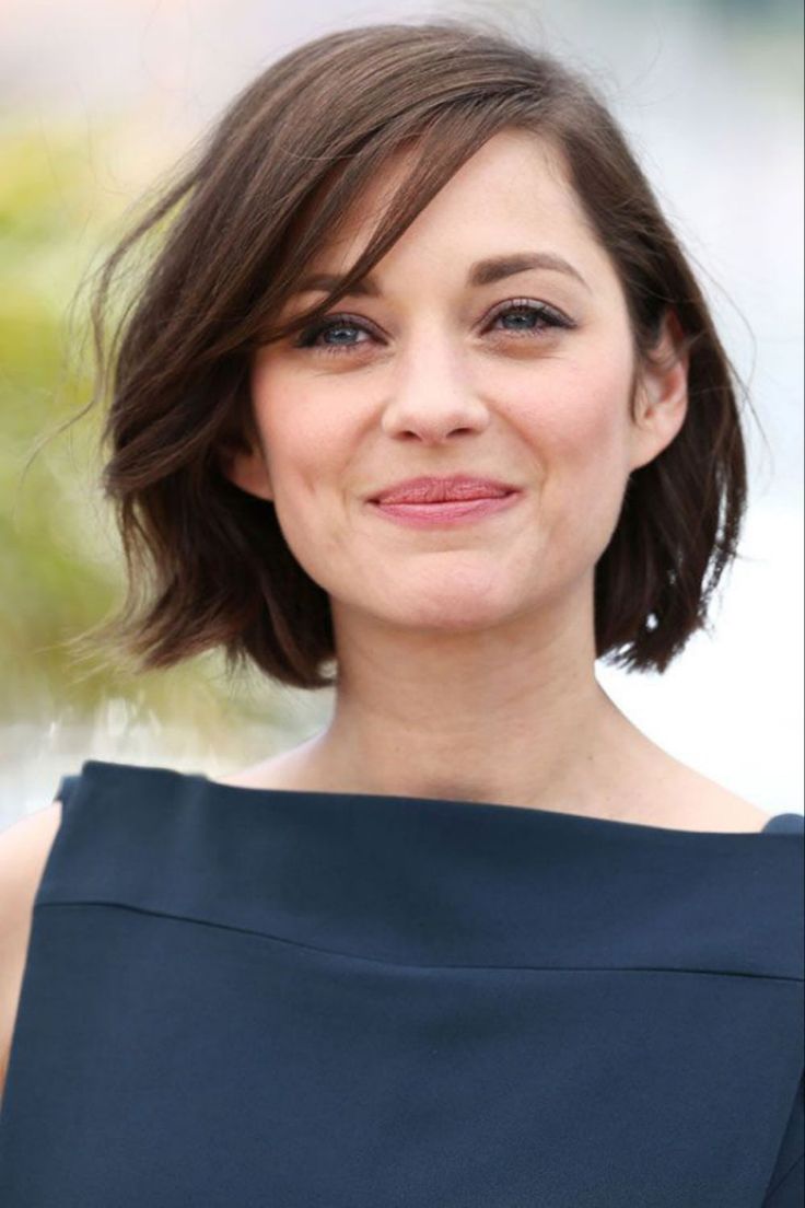 Long Bobs, Corte Bob, Shoulder Hair, Marion Cotillard, Air Dry Hair, Short Straight Hair, Short Haircut, Trending Hairstyles, Modern Hairstyles