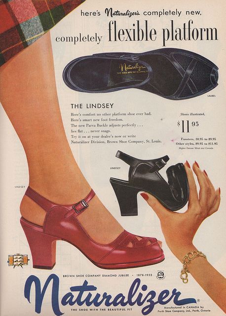 Comfortable, stylish shoes from a 1952 Naturalizer ad. #vintage #1950s #shoes #fashion Shoe Commercial, 1950s Shoes, 1940s Shoes, 1950’s Style, Comfortable Stylish Shoes, Shoes Ads, Vintage Shoe, Fashion 1950s, Vintage Heels