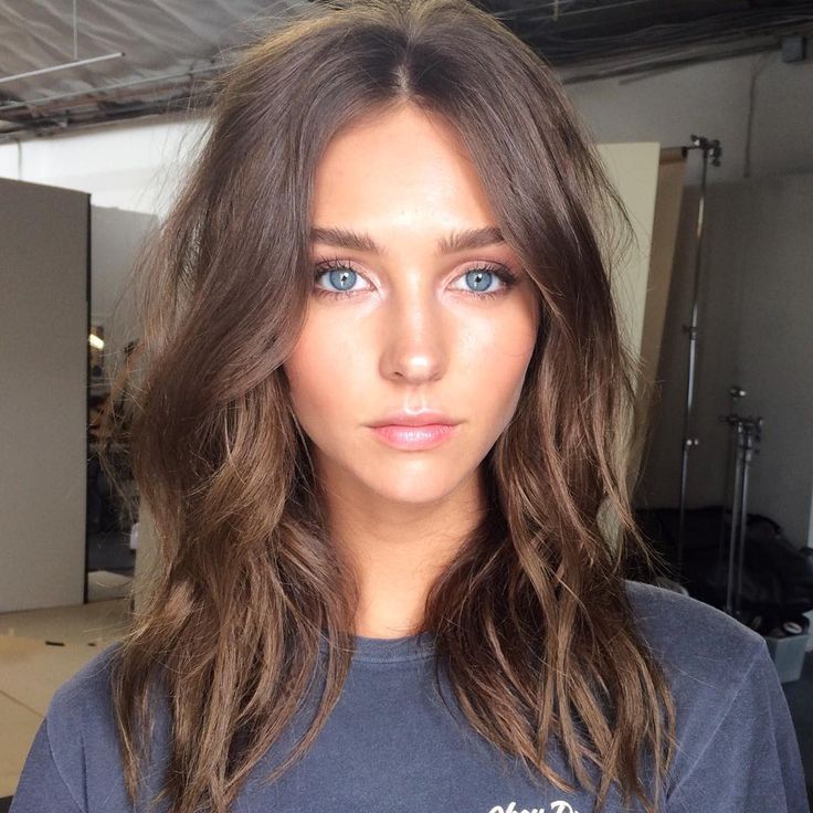 . Hair Color Brush, Rambut Brunette, Crazy Eyes, Long Brown Hair, Trending Hairstyles, Hair Envy, Light Brown Hair, Pretty Hair, Brown Hair Colors