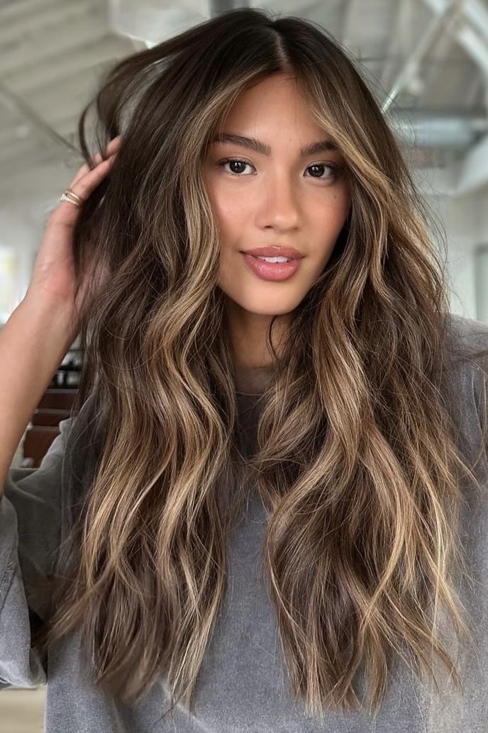 Caramel Blonde Hair Color, Caramel Blonde Hair, Rambut Brunette, Hair Contouring, Honey Brown Hair, Bronde Balayage, Brown Hair Looks, Brown Hair Inspo, Brunette Hair With Highlights