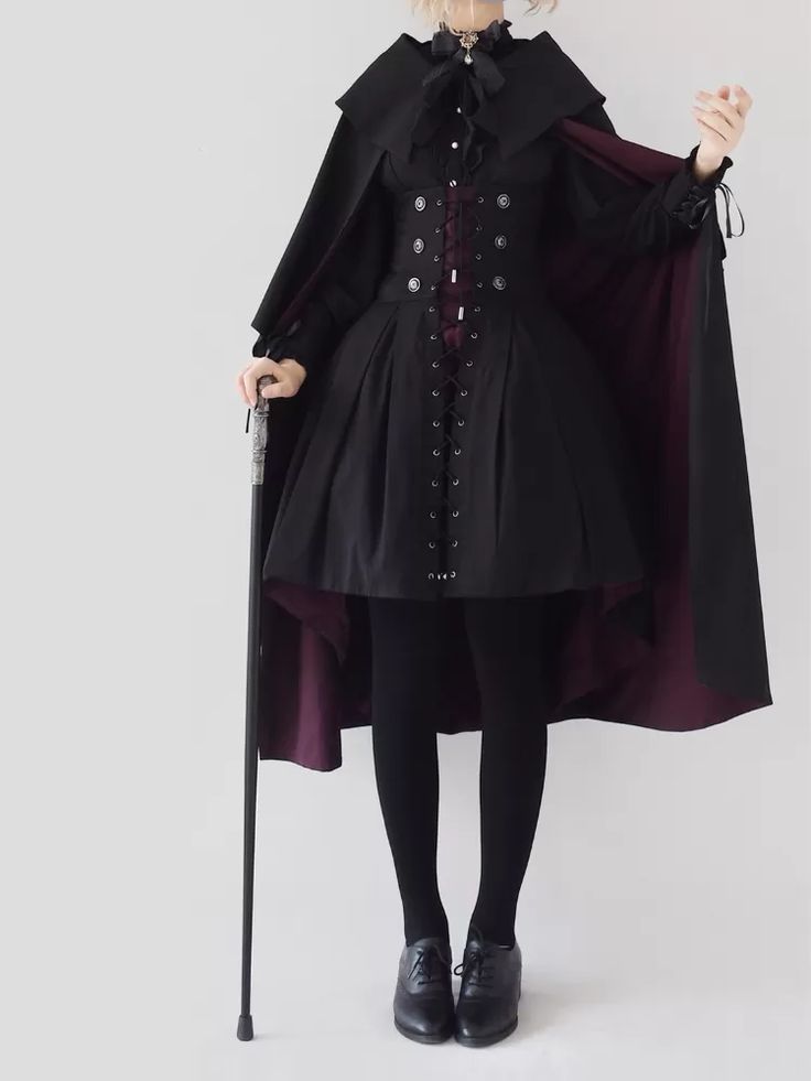 Vampire Cape For Winter Costume Party, Vampire Style Cape For Costume Party And Winter, Vampire Style Cape For Costume Party In Winter, Vampire Cape For Costume Party In Winter, Gothic Cape For Larp In Fall, Gothic Cape For Costume Party In Fall, Gothic Cape For Fantasy Events, Gothic Cape For Cosplay Events, Gothic Cape Outerwear For Costumes