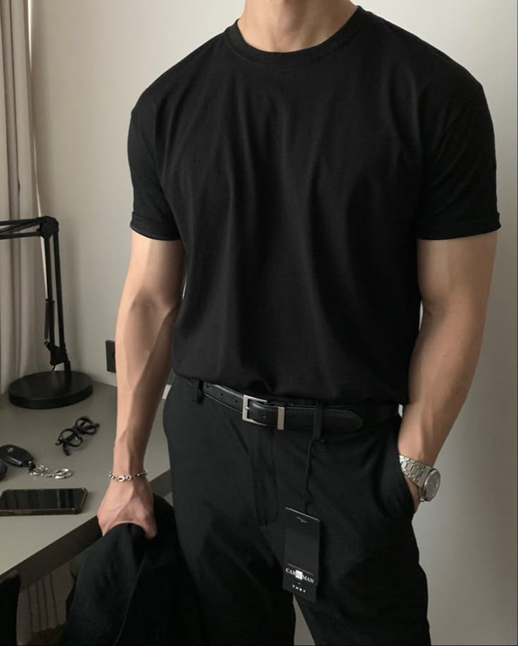 Muka Lelaki, Black Outfit Men, Mens Casual Dress Outfits, Men Stylish Dress, Guys Clothing Styles, Cool Outfits For Men, Sneakers For Men, Mens Casual Dress, Men Fashion Casual Outfits