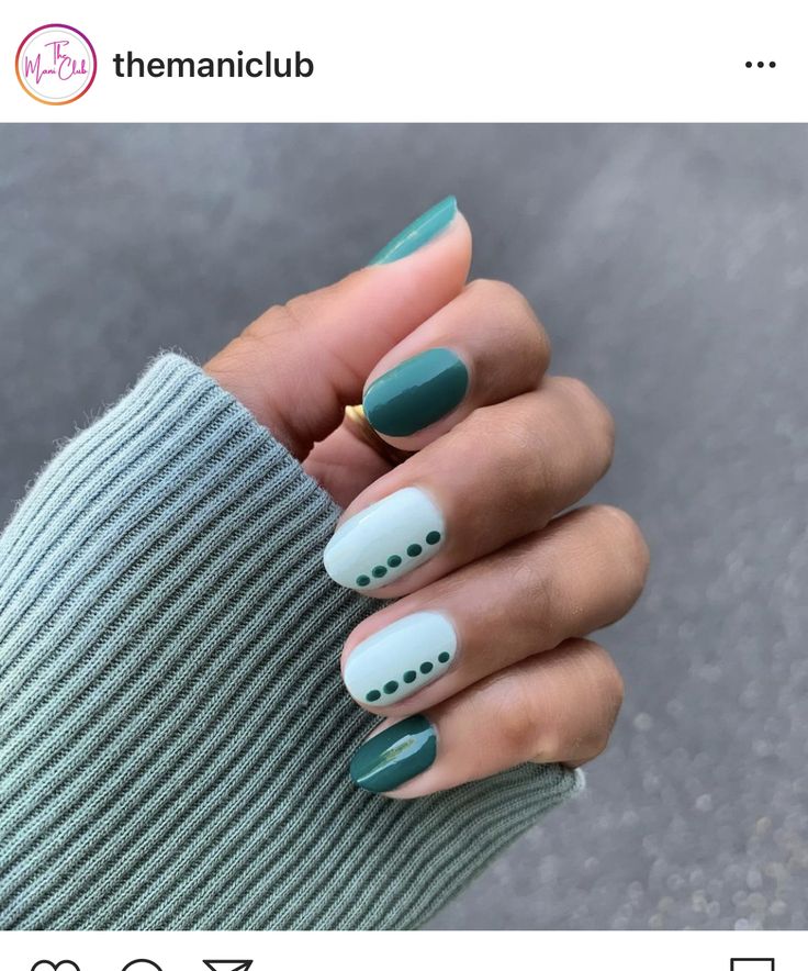 Mismatched Nails, Two Color Nails, Mint Nails, Multicolored Nails, Teal Nails, Art Designs Ideas, Cute Gel Nails, Spring Nail Art, Short Acrylic Nails