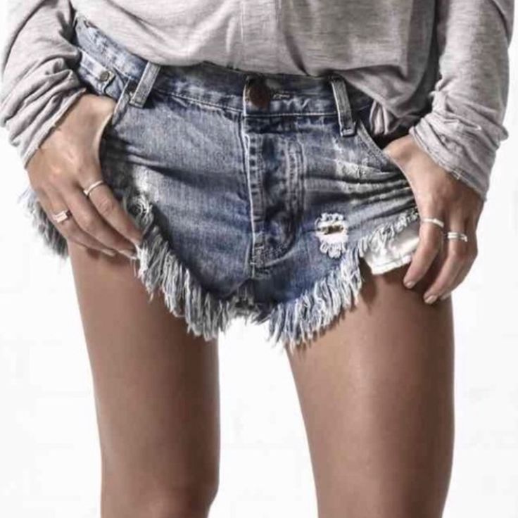 Brand New W Tags Just Too Big For Me Short Ombre, Teaspoon Shorts, One Teaspoon Shorts, Denim Clothing, Black Jean Shorts, Designer Denim, Acid Wash Denim, Shorts Skirts, Size 28 Jeans