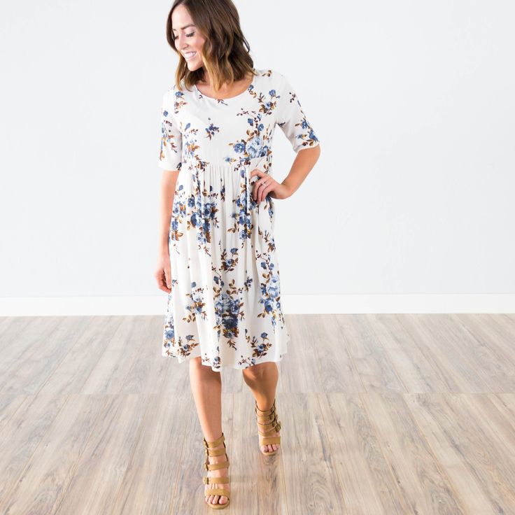 Jordyn Printed Dress Stevie Dress, Shop Stevie, Beautiful Streets, Chic Shoes, Printed Dress, Work Outfit, High Low Dress, Size Guide, Print Dress