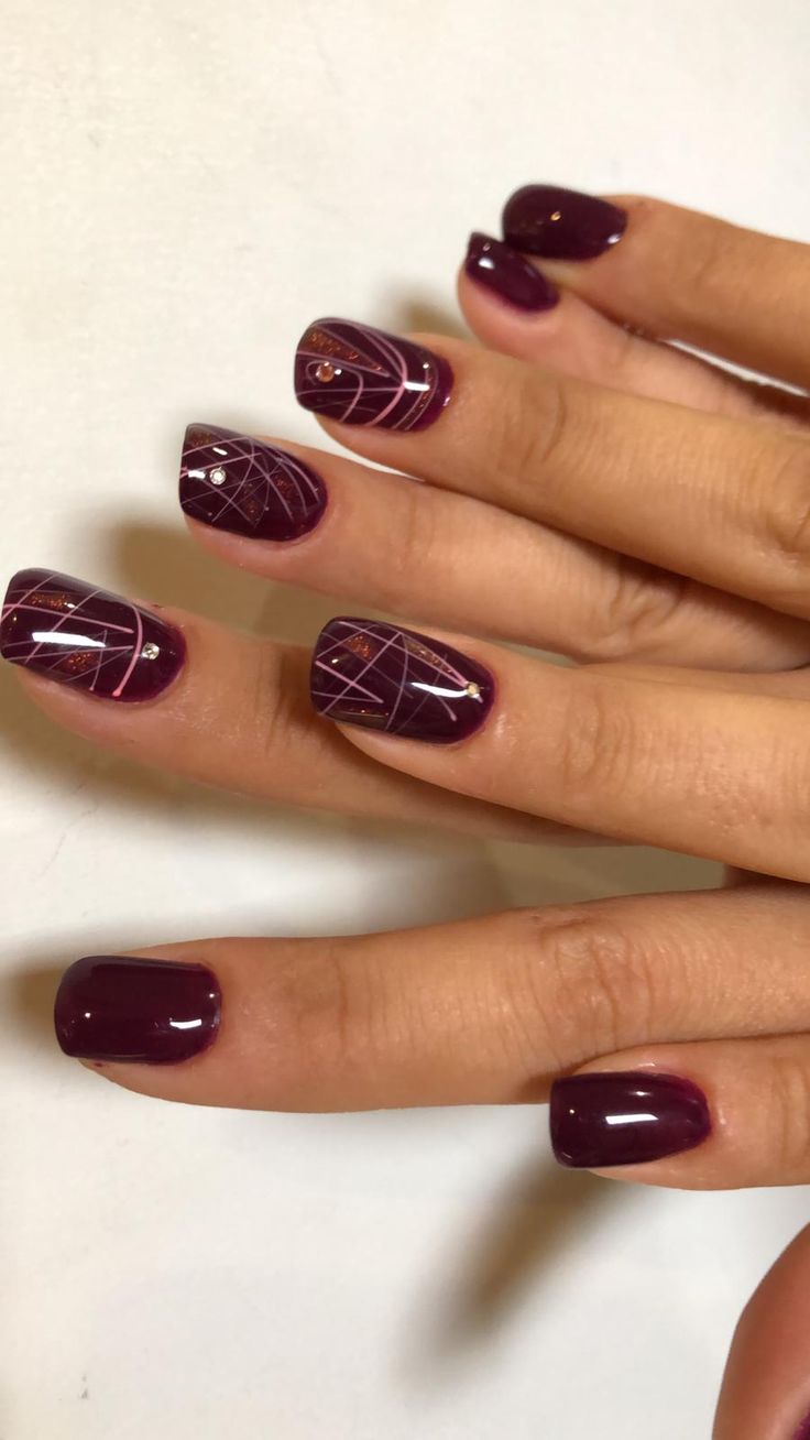 Nail Art Designs Halloween, Short Fall Nail Designs, Short Fall Nail, Nail Designs Fall, Burgundy Acrylic Nails, Swirl Nail Art, Elegant Touch Nails, Plum Nails, Fancy Nail Art