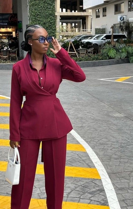 Jumpsuit Corporate Outfit, Black Women Suit Business Attire, Corporate Dresses Offices Classy Plus Size, Corporate Wears For Females, Corporate Suits For Women, Female Power Suit, Power Suits For Women Classy, Skirt Suits For Women Classy, Timeless Office