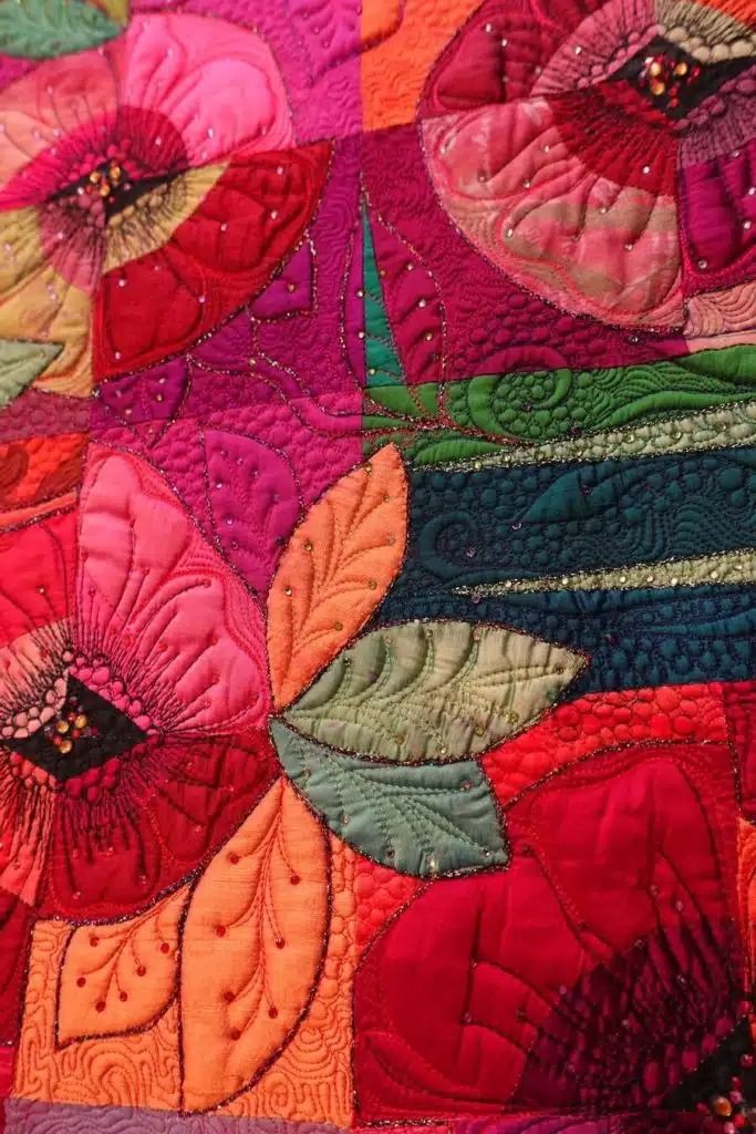 In Full Bloom - Claudia Pfeil Poppy Template, Organic Quilt, Crazy Quilt Stitches, Art Quilting, Applique Art, Applique Ideas, Collage Painting, Silk Quilt, Creative Sewing