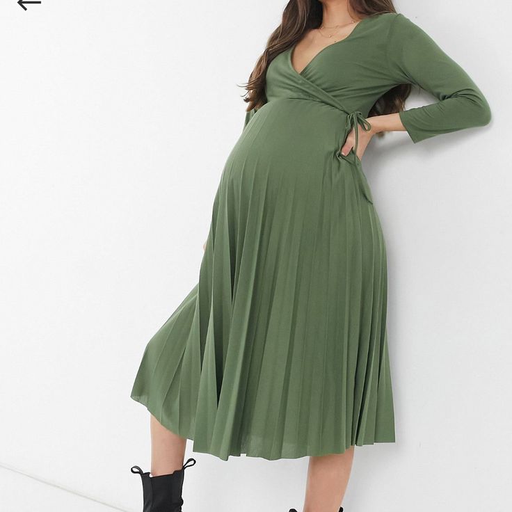 Never Worn Before. Long Green Pregnancy Dress, Green Winter Maternity Dress, Elegant Fall Party Maternity Dress, Spring Long Sleeve Flowy Maternity Dress, Flowy Long Sleeve Maternity Dress For Spring, Spring Green Maternity Dress For Party, Fitted Long Sleeve Spring Maternity Dress, Fitted Long Sleeve Maternity Dress For Spring, Chic Spring Midi Dress For Maternity Wear