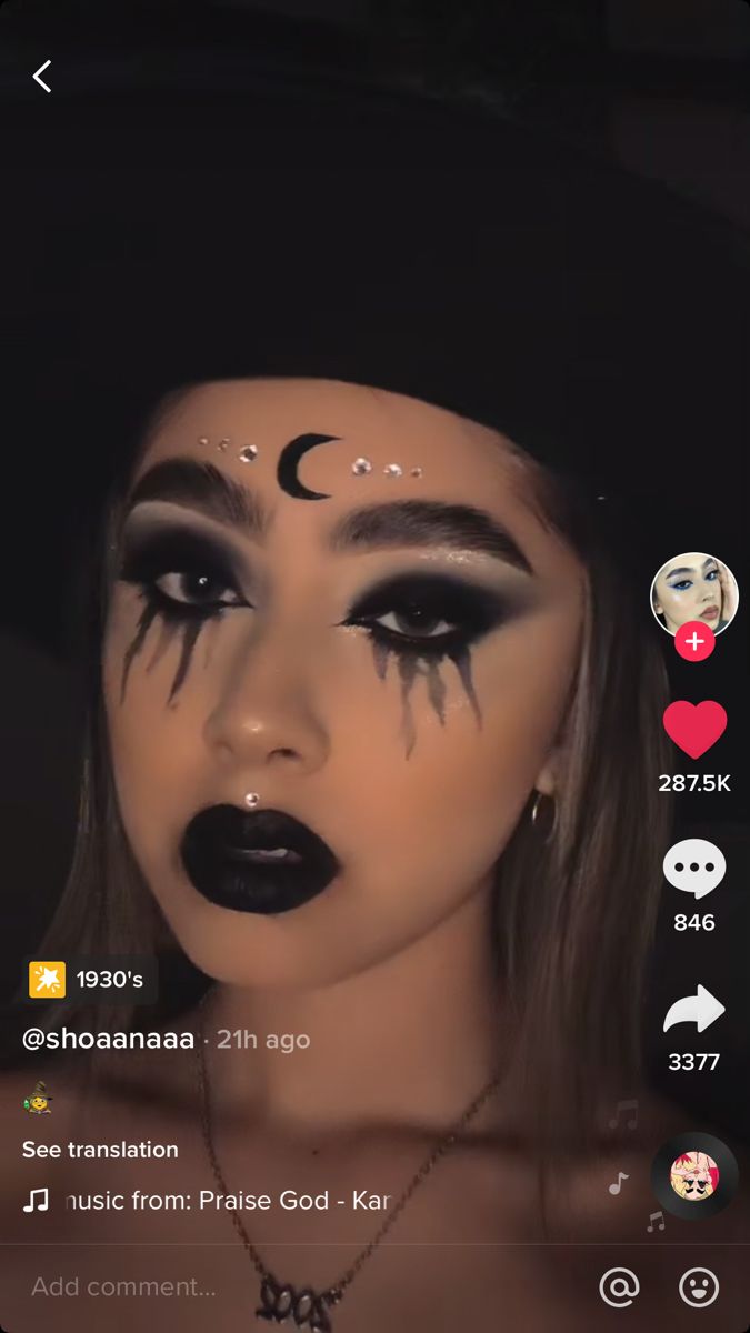 Cool Witch Makeup Ideas, Witch Makeup With Gems, Friendly Witch Makeup, Goth Cowgirl Makeup, Witch Make Up Halloween Aesthetic, Nature Witch Makeup, Halloween Costumes Women Dark Hair, Dark Witch Costume Makeup, Simple Witch Makeup Halloween