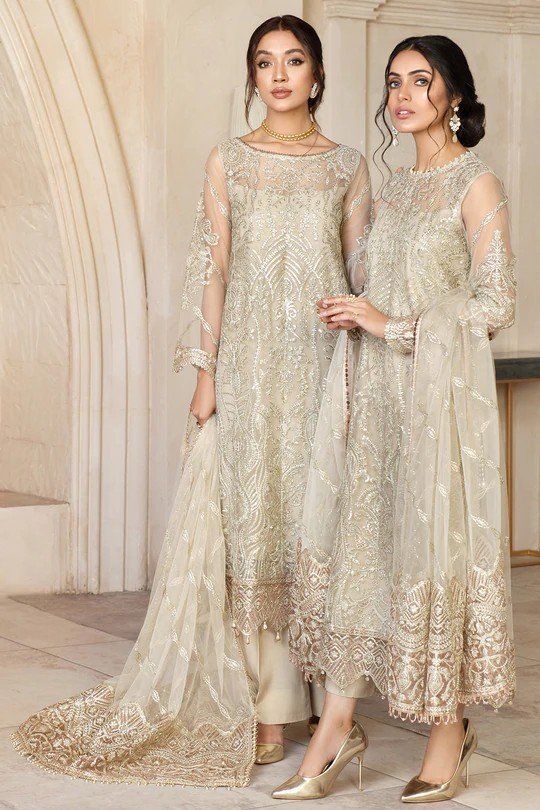 Desi Clothing, Formal Wear Women, Organza Sleeves, Chiffon Collection, Wedding Clothes, Luxe Wedding, Printed Dresses, Pakistani Dress Design, Pakistani Designers