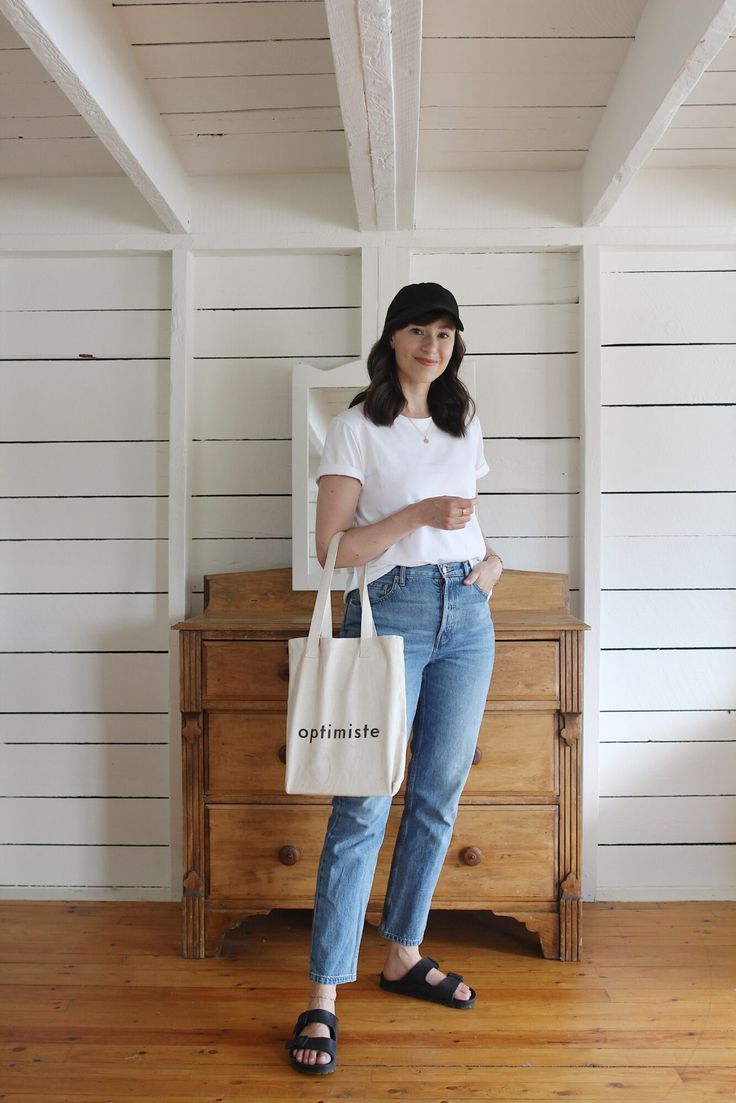 CLASSIC WHITE TEE AND JEANS - Style Bee Tshirt And Jeans, White Tee And Jeans, White Tee Jeans, Birkenstock Outfit, Tiered Dresses, Effortlessly Chic Outfits, Casual Day Outfits, Lazy Outfits, Cotton Jeans