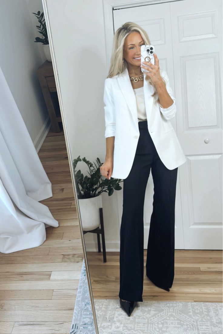 Blazer With Dress Work Outfit, White Blazer Trouser Outfit, Business Casual Outfits For Women White Blazer, White Blazer Black Pants Outfit Classy, White Blazer With Black Pants, White Business Outfits For Women, White Blazer Formal Outfit Women, White Blazer And Black Pants Outfit, White Blazer Interview Outfit