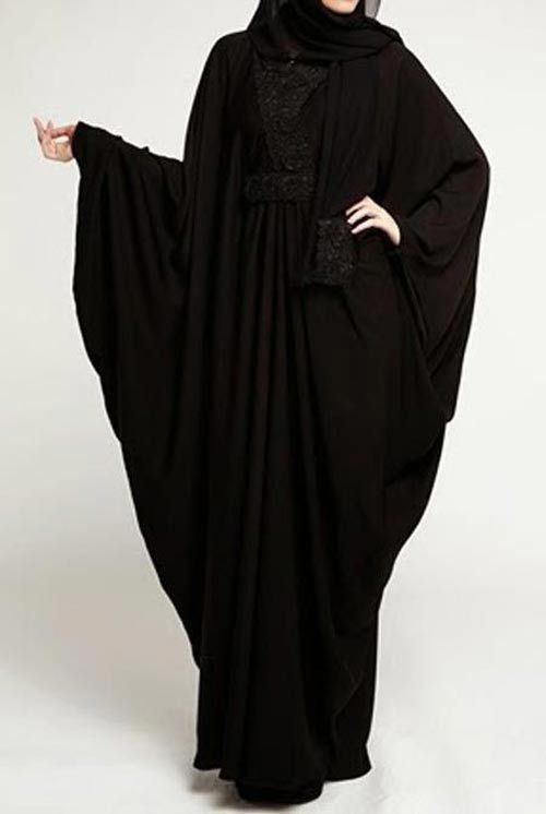 Stylish black abaya designs 2017 for girls Saudi Abaya Designs, Burkha Designs Black Dubai, Abaya Designs Simple, Simple Abaya Black, Dubai Burkha Designs, Dubai Burkha, Black Burqa, Burkha Designs Black, Simple Abaya Designs