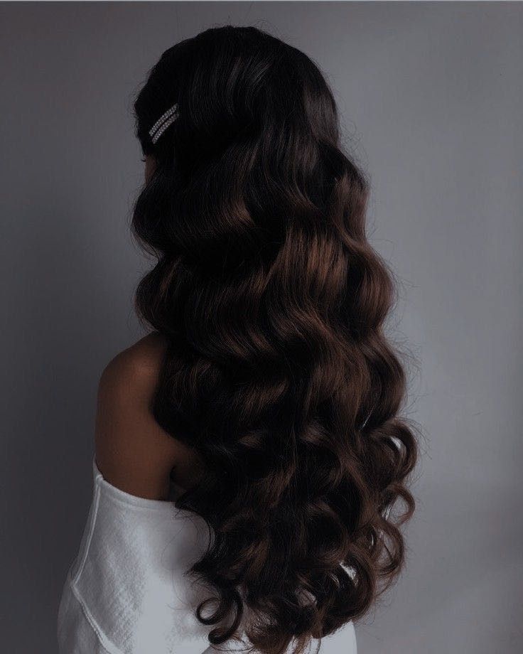 Brown Hair Curls Wedding, Curled Formal Hair, Banquet Hairstyles, Quinceañera Hair, Hair Claim, Grad Hairstyles, Holy Matrimony, Banquet Dress, Quinceanera Hairstyles