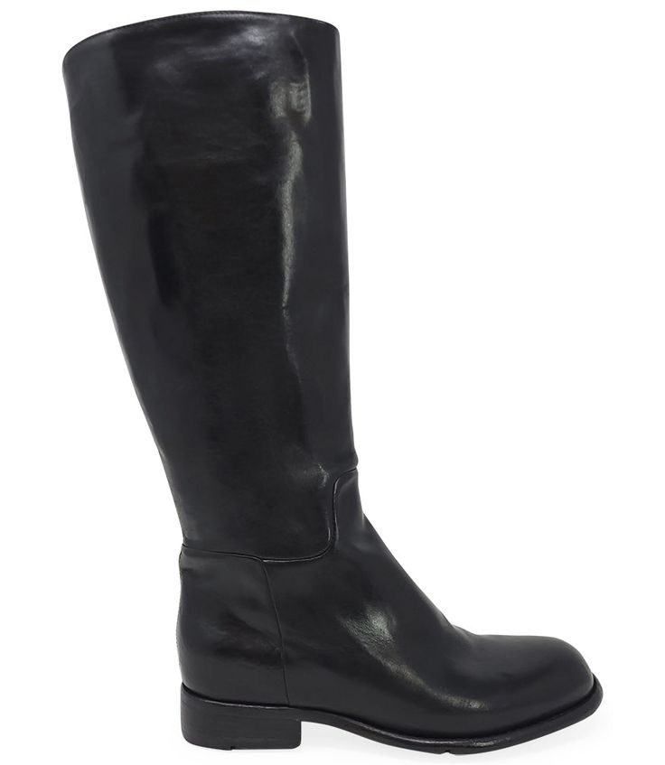 Description: MADISON MAISON BLACK FLAT KNEE HIGH BOOT Composition: 100% Leather Upper, 100% Leather Lining, 100% Leather Sole Measurements Shaft Height: 14 in. Heel Height: 1.2 in. True to Size Color: BlackProduct ID: DT06AMade in Italy Black Flat Knee High Boots, Black Flat Boots, Flat Leather Boots, Knee High Boots Flat, Leather Knee Boots, Boots Flat, Black Knee High Boots, Rounded Toe Boots, Black Knees