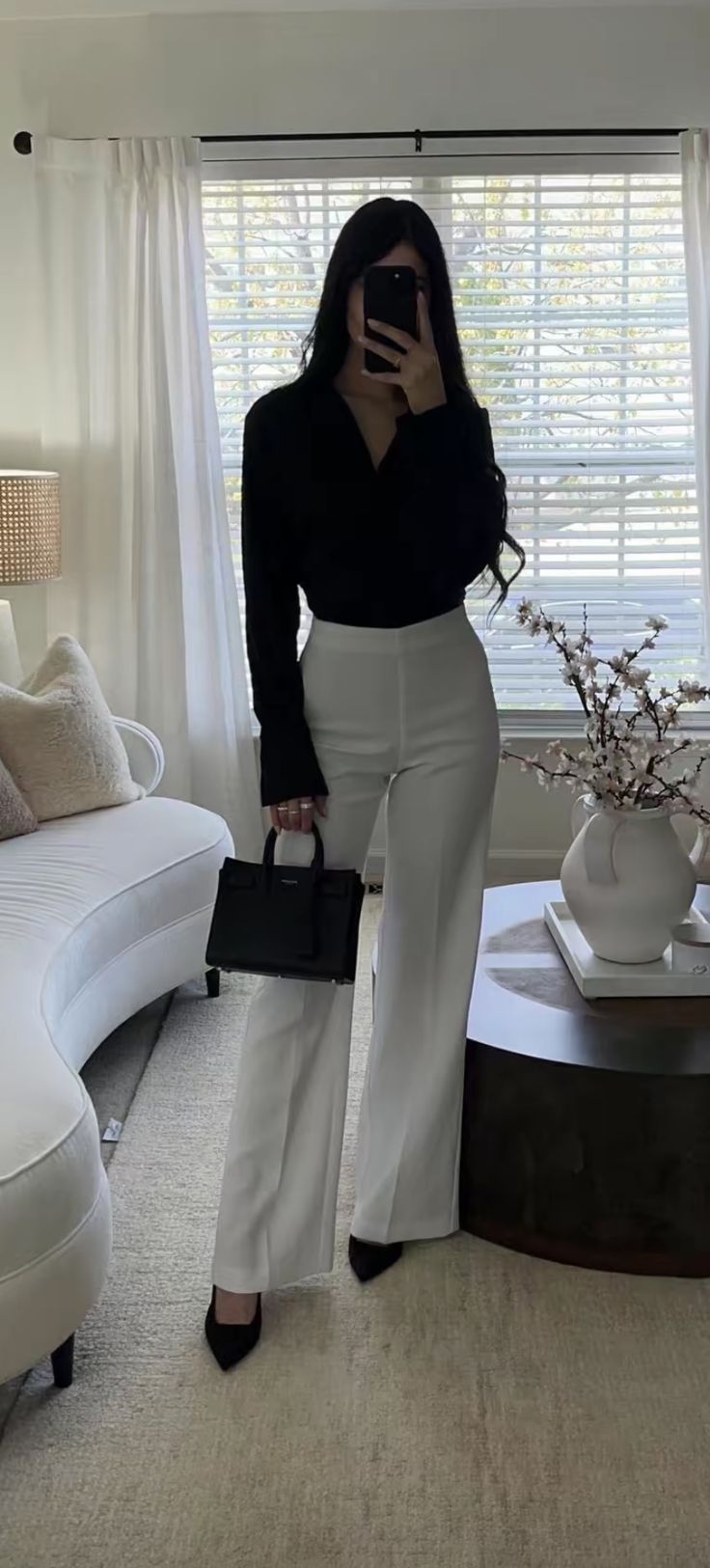 Suits Aesthetic Women, Corporate Outfit Ideas For Women, Classic Chic Outfits Summer, Leasing Office Outfits, Classy Set Outfit, Luxury Sales Associate Outfit, 9-5 Job Outfits, Baddie Ceo Outfits, Classy Relaxed Outfits