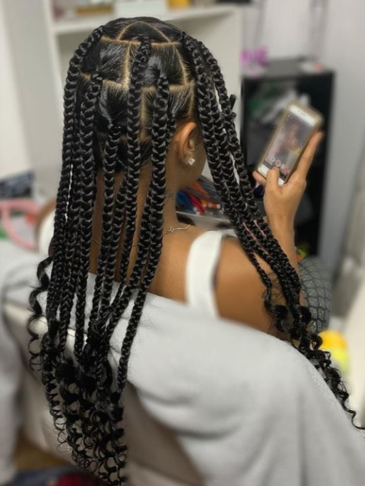 Chunky Short Braids, Braids For Black Women Short Styles, Big Knotless Box Braids With Curls At The End, Large Box Braids Side Part, Braids And Knotless In The Back, Coi Leray Braids Parting, Thick Braids With Curls, Braids For Preteens Black, Jumbo Knotless Braids With Curly Ends