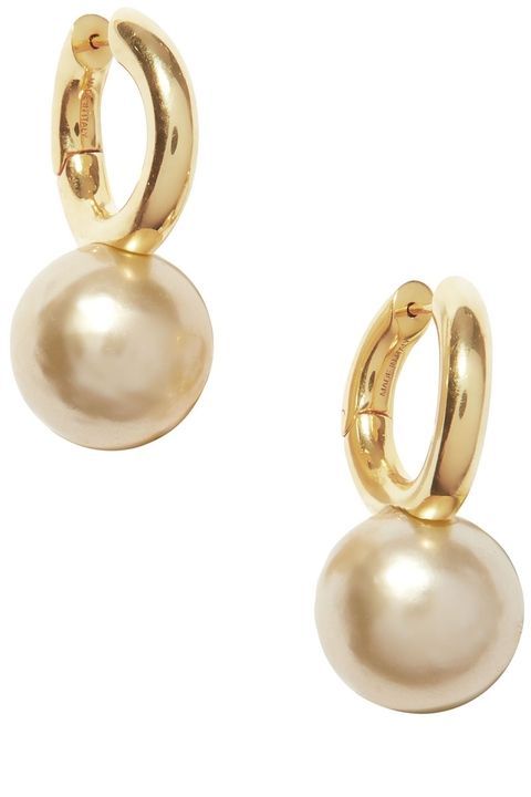 Classic pearl accessories to pair with your outfit this season: Kate Middleton Jewelry, Silver Circle Earrings, Pearl Jewels, Pearl Accessories, Bangles Jewelry Designs, Silver Jewelry Fashion, Fall Accessories, Stylish Jewelry, Circle Earrings