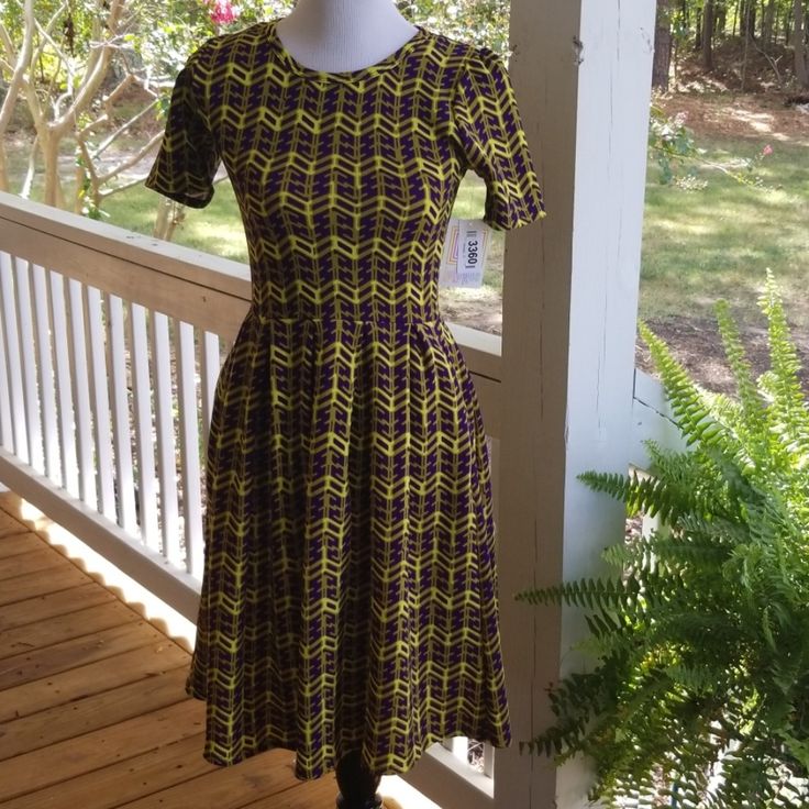 Lularoe Amelia Dress 3360 Chartreuse/Purple New W/Tags Yellow Short Sleeve Stretch Midi Dress, Yellow Stretch Short Sleeve Midi Dress, Fall Floral Dress, Short Sleeve Floral Dress, Retro Style Dress, Lularoe Nicole Dress, Lularoe Amelia Dress, Black Short Sleeve Dress, Amanda Dress