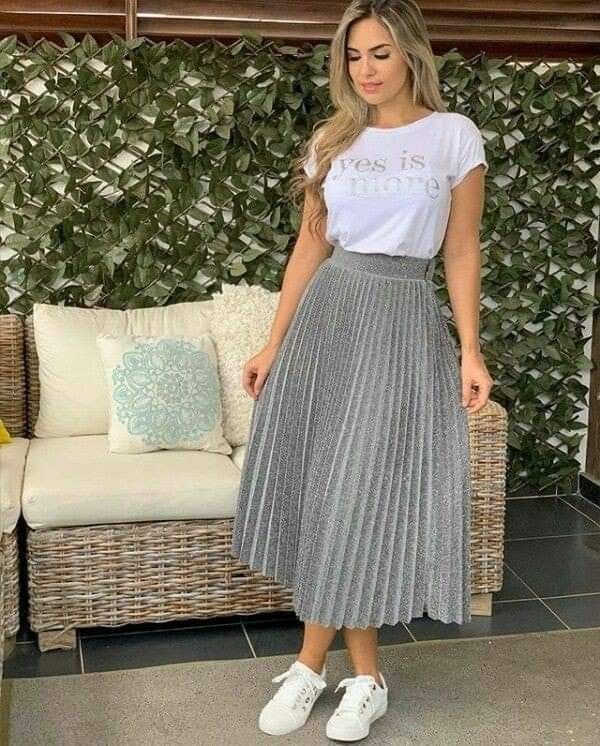 Trendy Modest Outfits, Flared Skirts, Mode Turban, Western Wear Outfits, Cute Modest Outfits, Stylish Dresses For Girls, Modest Fashion Outfits, Teenage Fashion Outfits, Casual Style Outfits