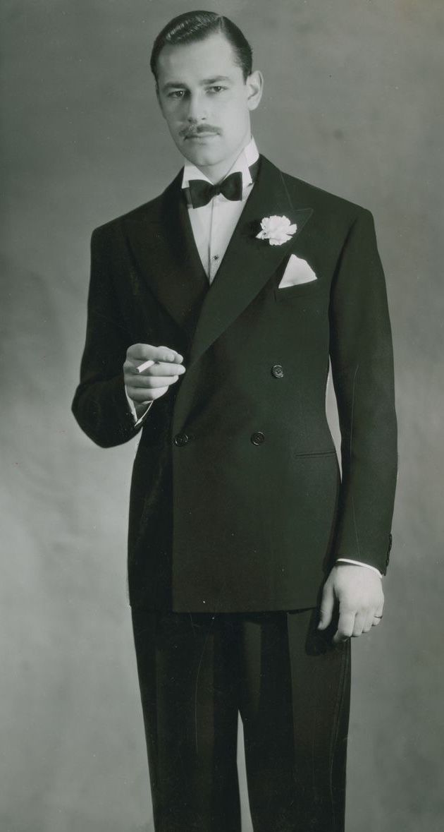 Hollywood Suits, 1950 Men, 1930s Men, Dapper Gentleman Style, Old Hollywood Fashion, Vintage Tuxedo, Double Breasted Tuxedo, Photographer Studio, Costume Noir