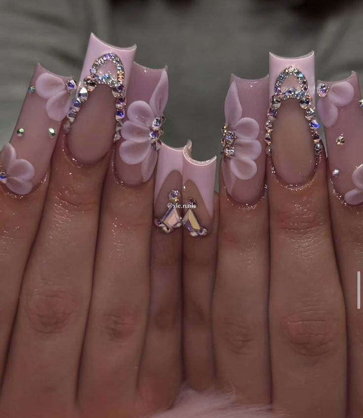 Pink Nails Spring, Sweet 16 Nails, Rhinestones Nails, Spring Nails Ideas, Quince Nails, Quinceanera Nails, Cute Pink Nails, Long Acrylic Nail Designs, Girly Acrylic Nails