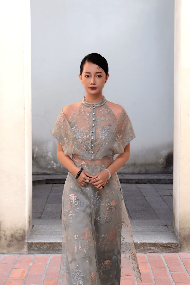 Hai Lam Slit Embroidered Organza Floor Length Ao Dai - MEAN BLVD Traditional Vietnamese Dress, Sangjit Dress, Engagement Themes, Chinese Wedding Dress, Vietnamese Traditional Dress, Vietnamese Dress, Mean Blvd, Batik Fashion, Embroidered Organza