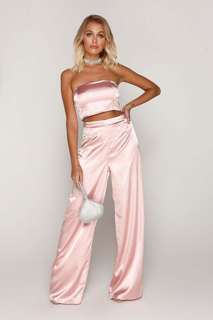 Tammy Hembrow Blush Satin Wide Leg Trousers | In The Style USA Perfect Bra Fit, Lavender Pants, Boxing Day Sales, Tammy Hembrow, Bandeau Crop Top, Style Inspiration Casual, Elegant Attire, Satin Pants, Perfect Bra