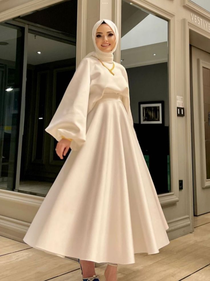 Modest Party Dress Elegant, White Dress For Hijab, Hijab Dresses For Wedding Party, Hijab Formal Dress, Dresses To Wear To A Wedding Hijab, Graduation Dress Modest, Muslim Fashion Dress Gowns, Simple Hijab Dress, Graduation Dress Hijab