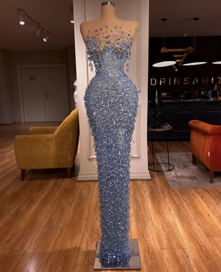 Stile Kylie Jenner, Gorgeous Prom Dresses, Prom Girl Dresses, Senior Prom Dresses, Classy Prom Dresses, Stunning Prom Dresses, Iconic Dresses, Glamour Dress, Prom Dress Inspiration