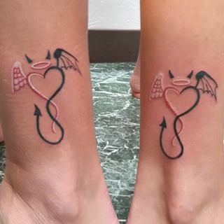 Bff Tats, Matching Bff Tattoos, Cute Ankle Tattoos, Tattoos Dainty, Cousin Tattoos, Best Friend Tattoo, Bestie Tattoos, Matching Bff, Matching Friend Tattoos