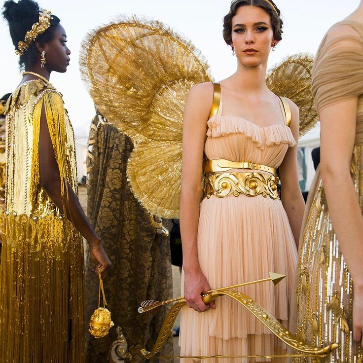 Dolce & Gabbana on Instagram: “Backstage looks from the Dolce&Gabbana Alta Moda Fashion Show at the Temple of Concordia at the Valley of the Temples, July 2019. Special…” Dolce Gabbana Alta Moda, Gala Ideas, Golden Wings, Goddess Costume, Ancient Greece, Inspired Dress, Fashion Mode, Moda Fashion, Couture Fashion