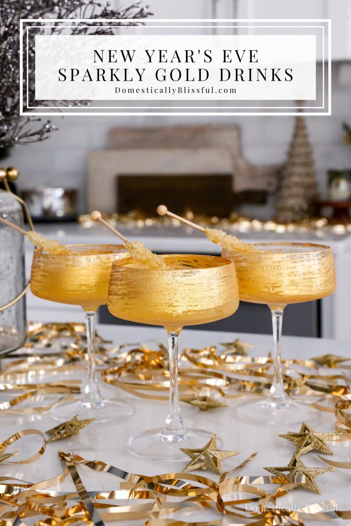 These New Year’s Eve Sparkly Gold Drinks are a fun and glittery way to bring in the new year.