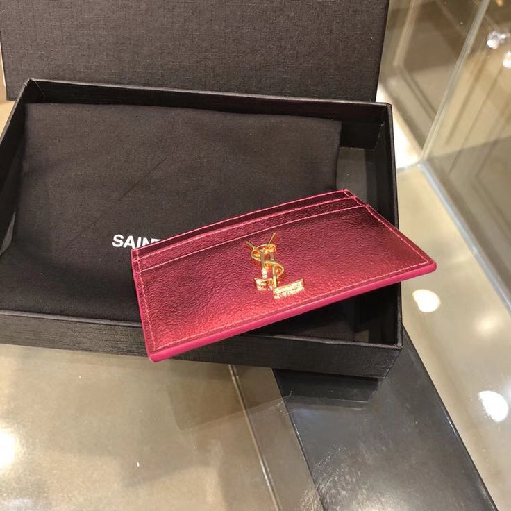 Size: 10.5cm*7.5cm*0.5cm It comes with Dust box, Care manual, Tag, and Paper bag. Top Collection, New Handbags, Cute Bag, Crossbody Shoulder Bag, Wellness Design, Leather Bag, Paper Bag, Size 10, Things To Come