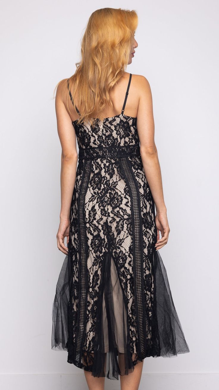 Indulge in timeless elegance with this lace maxi dress, featuring a captivating bustier neckline and a graceful mermaid-style silhouette. Crafted from delicate lace fabric, this dress exudes romance and sophistication, perfect for special occasions and formal events. Features: Dress Midi Length Sweetheart Neckline Spaghetti Straps Lace Tulle Hem 81562 X5-3 Lace Dress For Gala During Prom Season, Prom Gown With Sweetheart Neckline And Scalloped Lace, Fitted Lace Dress With Sheer Bodice For Gala, Elegant Lace Dress With Sheer Bodice, Elegant Gown With Lace Bodice For Prom, Lace Evening Dress With Sweetheart Neckline And Lace Back, Gala Evening Dress With Scalloped Lace And Sweetheart Neckline, Elegant Prom Gown With Lace Bodice, Chic Fitted Maxi Dress With Lace Bodice