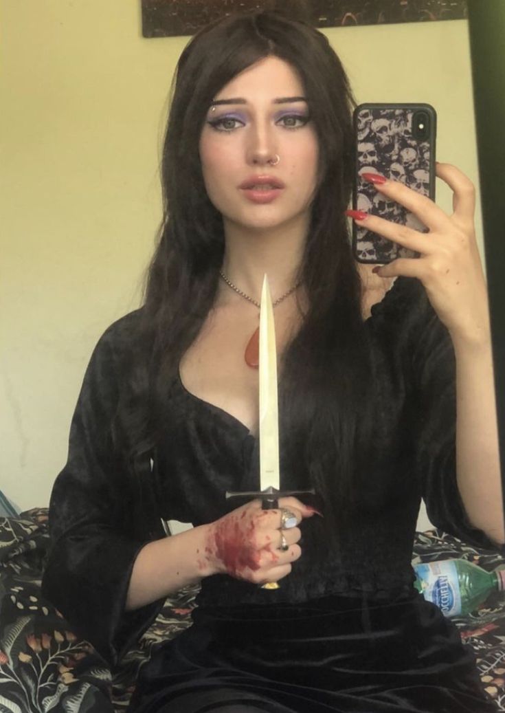 The Witch Aesthetic Movie, The Love Witch Cosplay, The Love Witch Movie Costume, The Love Witch Outfits Halloween, Witch Outfit Aesthetic Halloween, Elaine The Love Witch Costume, Love Witch Costume Halloween, Elaine Love Witch Outfits, The Love Witch Costume Halloween