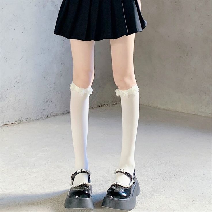 Brand New Gorgeous Cream Color (Not A True White) Knee High Socks With Floral Design! White Knee-high Casual Stockings, White Casual Knee-high Stockings, Casual White Knee-high Stockings, White Knee-high Stockings For Spring, Spring Casual Mid-calf Stockings, Casual Mid-calf Stockings For Spring, White Knee-high Summer Socks, Casual Knee-high Summer Stockings, White Knee High Socks