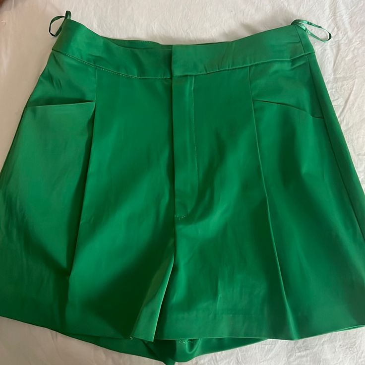 Zara Xs Green Silky Pleated Shorts. New Never Worn Green High-waisted Shorts For Work, High-waisted Green Shorts For Work, Green Short Bottoms For Work, Chic Green Shorts With Short Inseam, Green Bottoms With Short Inseam For Workwear, Green Shorts For Workwear In Spring, Green Zara Shorts For Spring, Zara Green Short Bottoms, Zara Green Shorts